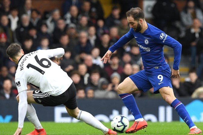 小花生退役后台痛哭！ruler赛后采访狂言：我们已经在选皮肤了