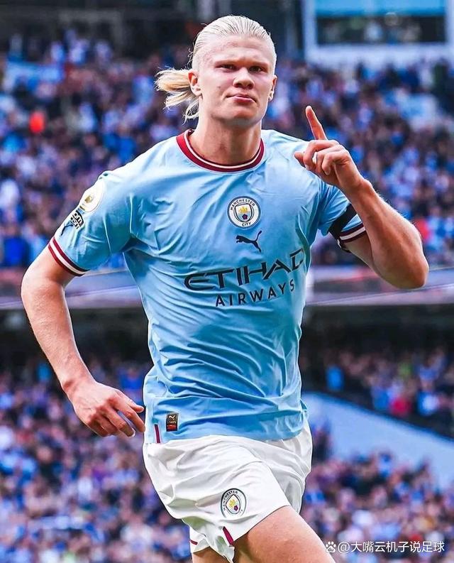 阿莫林抱头无奈！曼联队长补时踢飞空门+2次高射炮 尴尬40射门0球