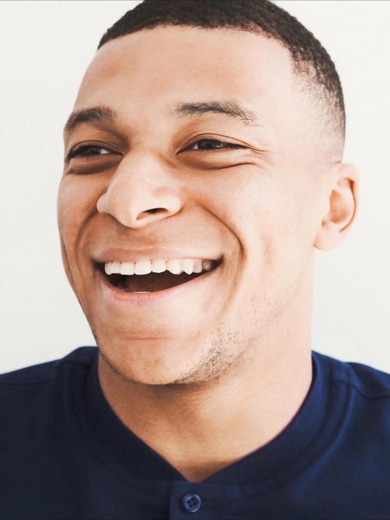 图拉姆：大家都说国米更强，但米兰有优秀球员和最强门将之一